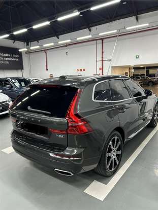 VOLVO-XC60-2017