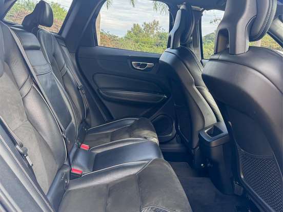 VOLVO-XC60-2.0 T5 GASOLINA R-DESIGN AWD GEARTRONIC VOLVO-XC60-2017