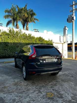 VOLVO-XC60-2015
