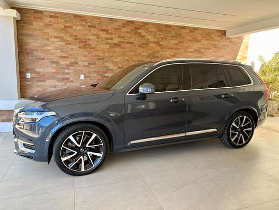VOLVO-XC90-2023