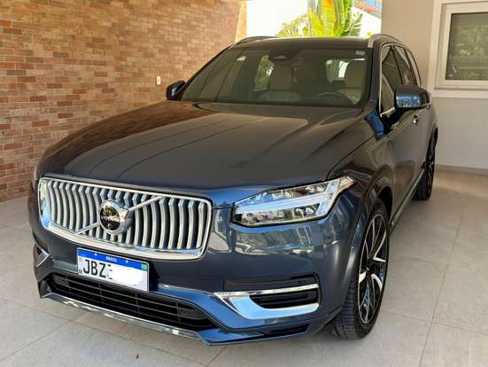 VOLVO-XC90-2023