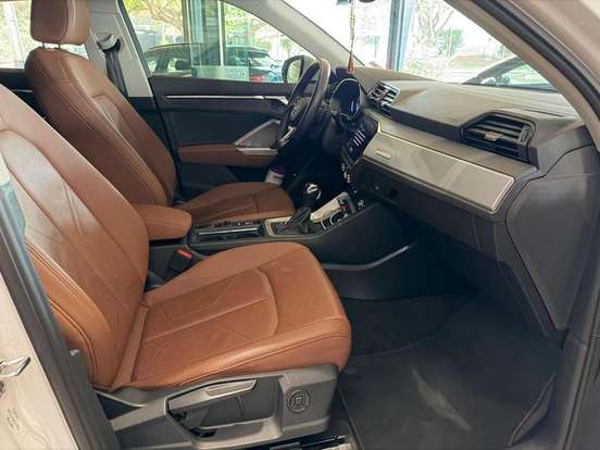 AUDI-Q3-2021