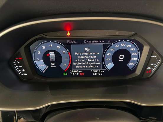 AUDI-Q3-2021