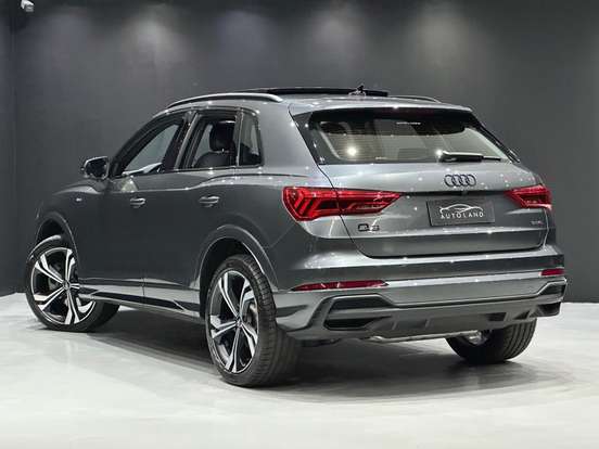 AUDI-Q3-2024