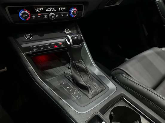 AUDI-Q3-2024