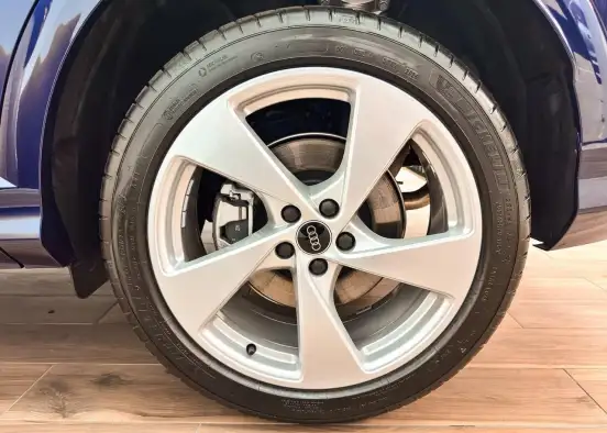 AUDI-Q5-2025