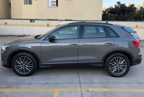 AUDI-Q3-2020