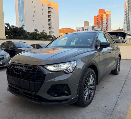 AUDI-Q3-2020