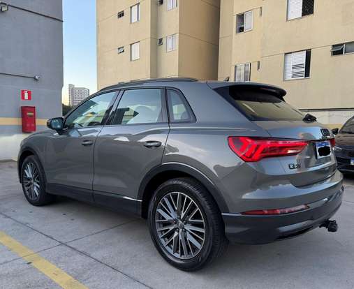 AUDI-Q3-2020