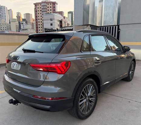 AUDI-Q3-2020