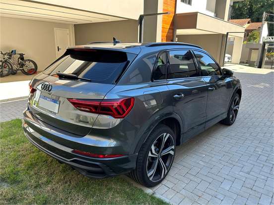 AUDI-Q3-2.0 40 TFSI GASOLINA PERFORMANCE BLACK PLUS QUATTRO TIPTRONIC AUDI-Q3-2023