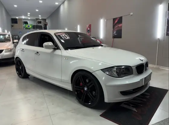 BMW 118i 2.0 TOP HATCH 16V GASOLINA 4P AUTOMÁTICO BMW 118i 2.0 TOP HATCH 16V GASOLINA 4P AUTOMÁTICO