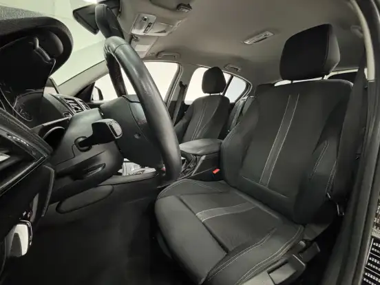 BMW-120i-2016