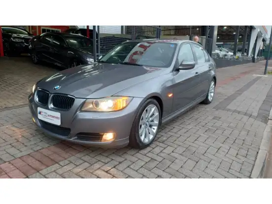 BMW-320i-2010