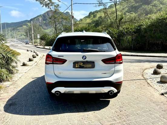 BMW-X1-2.0 16V TURBO ACTIVEFLEX SDRIVE20I 4P AUTOMÁTICO BMW-X1-2019