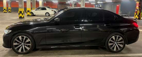 BMW-320i-2020