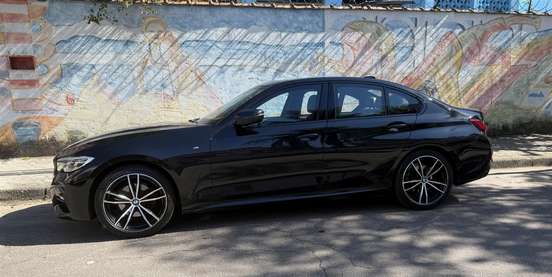 BMW-320i-2019