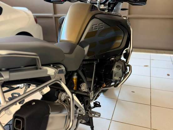BMW-R 1250 GS ADVENTURE PREMIUM + EXCLUSIVE BMW-R 1250 GS ADVENTURE PREMIUM + EXCLUSIVE-2019