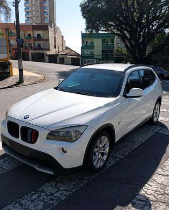 BMW-X1-2012