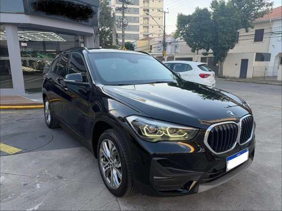 BMW-X1-2021