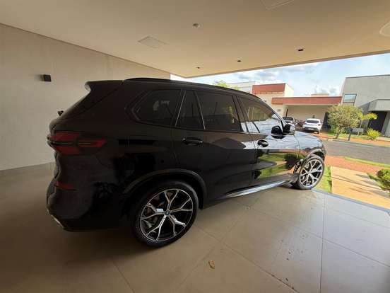 BMW-X5-3.0 I6 TURBO HÍBRIDO XDRIVE50E M SPORT AUTOMÁTICO BMW-X5-2023