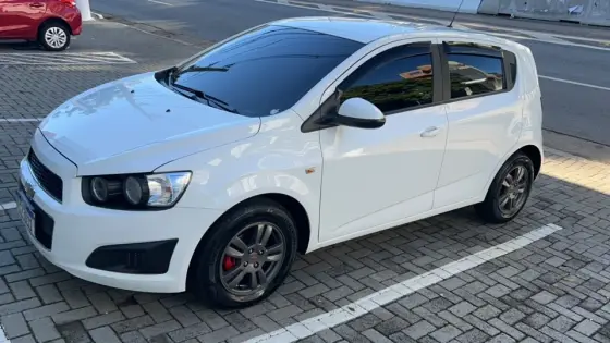 CHEVROLET SONIC 1.6 LT 16V FLEX 4P AUTOMÁTICO CHEVROLET SONIC 1.6 LT 16V FLEX 4P AUTOMÁTICO