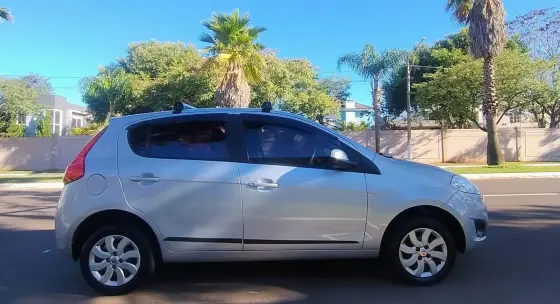 FIAT PALIO 1.0 MPI ATTRACTIVE 8V FLEX 4P MANUAL FIAT PALIO 1.0 MPI ATTRACTIVE 8V FLEX 4P MANUAL