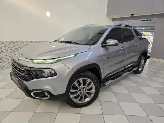 FIAT TORO 2.0 16V TURBO DIESEL RANCH 4WD AT9 FIAT TORO 2.0 16V TURBO DIESEL RANCH 4WD AT9