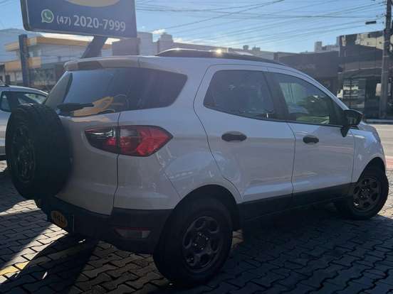 FORD-ECOSPORT-2012