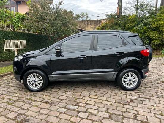 FORD-ECOSPORT-2017