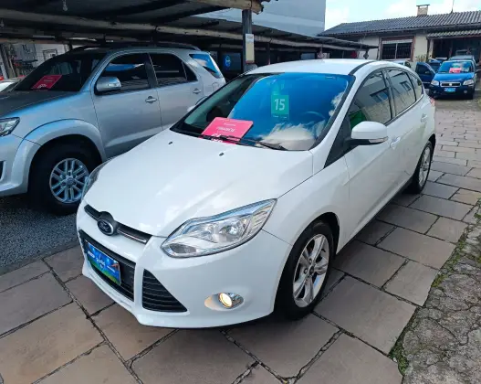 FORD FOCUS 1.6 SE 16V FLEX 4P POWERSHIFT