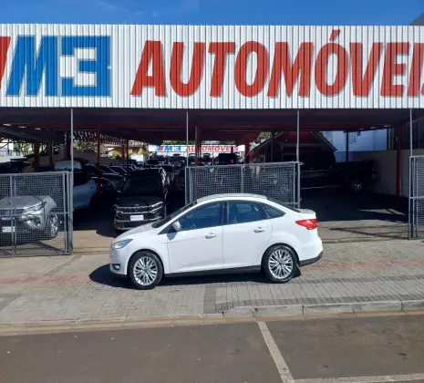 FORD FOCUS 2.0 SE PLUS 16V FLEX 4P POWERSHIFT FORD FOCUS 2.0 SE PLUS 16V FLEX 4P POWERSHIFT