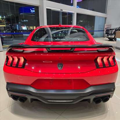 FORD-MUSTANG-2025
