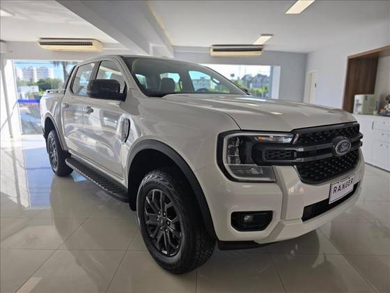 FORD RANGER 2.0 TURBO DIESEL CD BLACK 4X2 AUTOMÁTICO