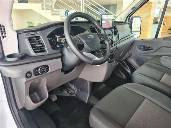 FORD-TRANSIT-2025