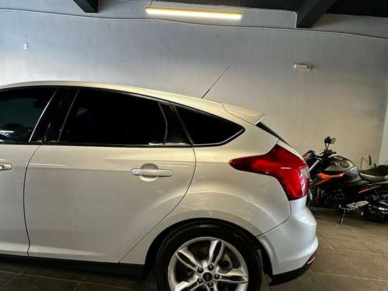 FORD-FOCUS-2.0 SE 16V FLEX 4P POWERSHIFT FORD-FOCUS-2014