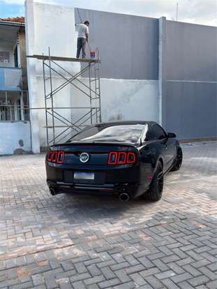 FORD-MUSTANG-2012