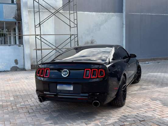 FORD-MUSTANG-5.0 GT PREMIUM COUPÉ V8 32V GASOLINA 2P AUTOMÁTICO FORD-MUSTANG-2012