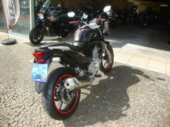 HONDA-CB 300R-2013
