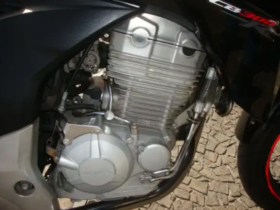 HONDA-CB 300R-2013