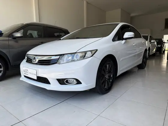 HONDA CIVIC 2.0 LXR 16V FLEX 4P AUTOMÁTICO HONDA CIVIC 2.0 LXR 16V FLEX 4P AUTOMÁTICO
