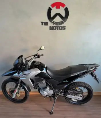 HONDA-XRE 300-2017
