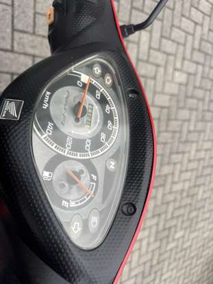 HONDA-BIZ 125 ES-2010