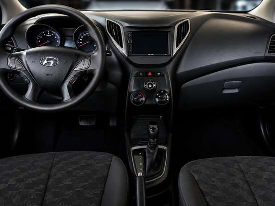 HYUNDAI-HB20S-1.6 COMFORT PLUS 16V FLEX 4P AUTOMÁTICO HYUNDAI-HB20S-2017