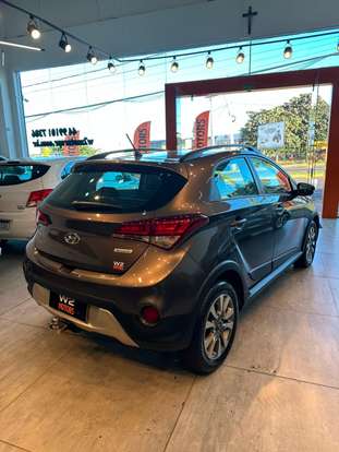 HYUNDAI-HB20X-2016