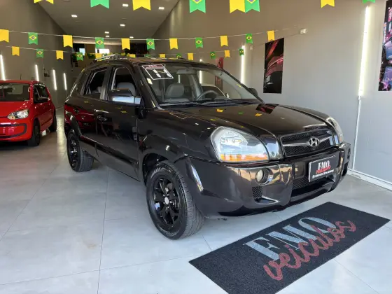 HYUNDAI TUCSON 2.0 MPFI GL 16V 142CV 2WD GASOLINA 4P MANUAL HYUNDAI TUCSON 2.0 MPFI GL 16V 142CV 2WD GASOLINA 4P MANUAL
