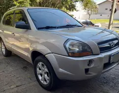 HYUNDAI TUCSON 2.0 MPFI GLS 16V 143CV 2WD GASOLINA 4P AUTOMÁTICO HYUNDAI TUCSON 2.0 MPFI GLS 16V 143CV 2WD GASOLINA 4P AUTOMÁTICO