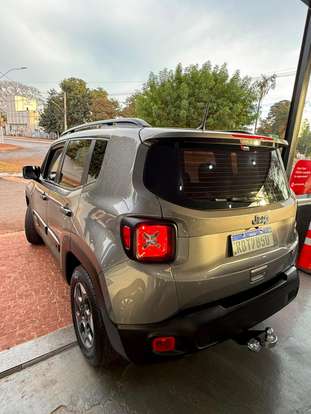 JEEP-RENEGADE-2021