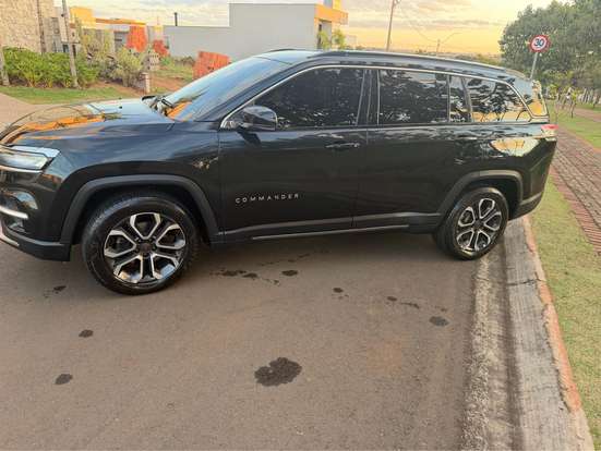 JEEP-COMMANDER-2024