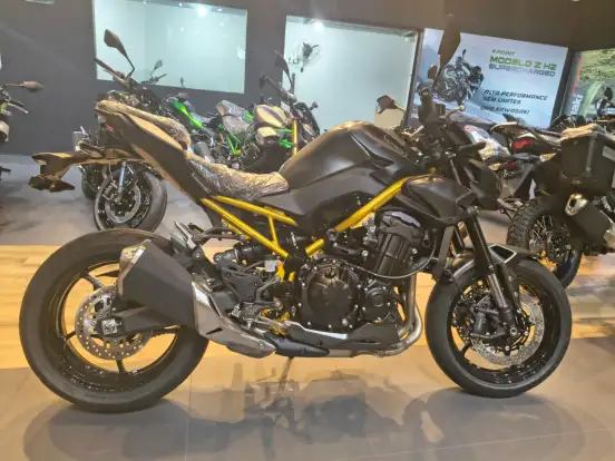 KAWASAKI-Z900 KAWASAKI-Z900-2026